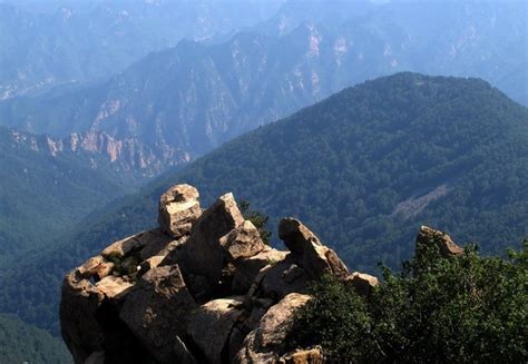 燕山山脈|燕山(燕山山脈):地質地貌,氣候特點,水系情況,特色物產,植被分布,。